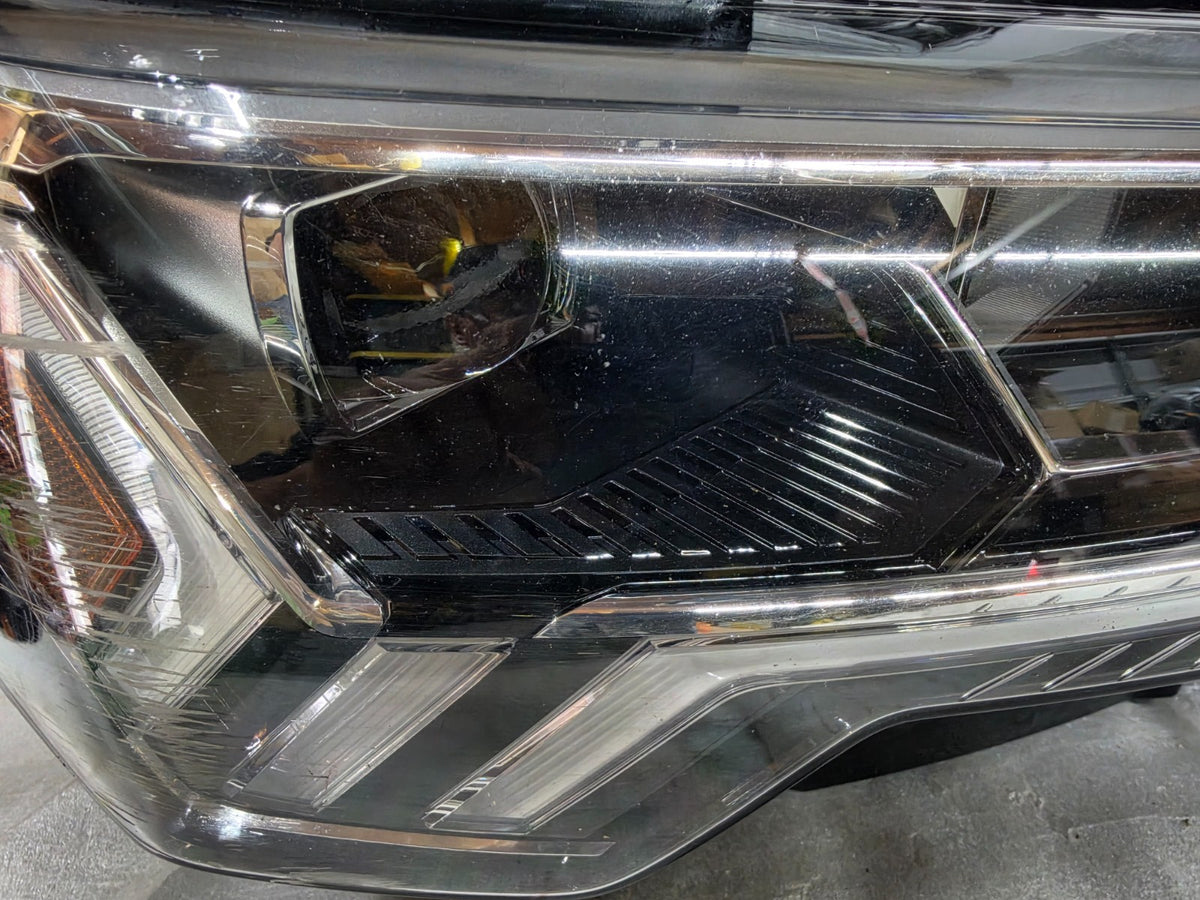 2019-2024 Audi Q3 Right RH Passenger LED Matrix Headlight OEM 83A941034B