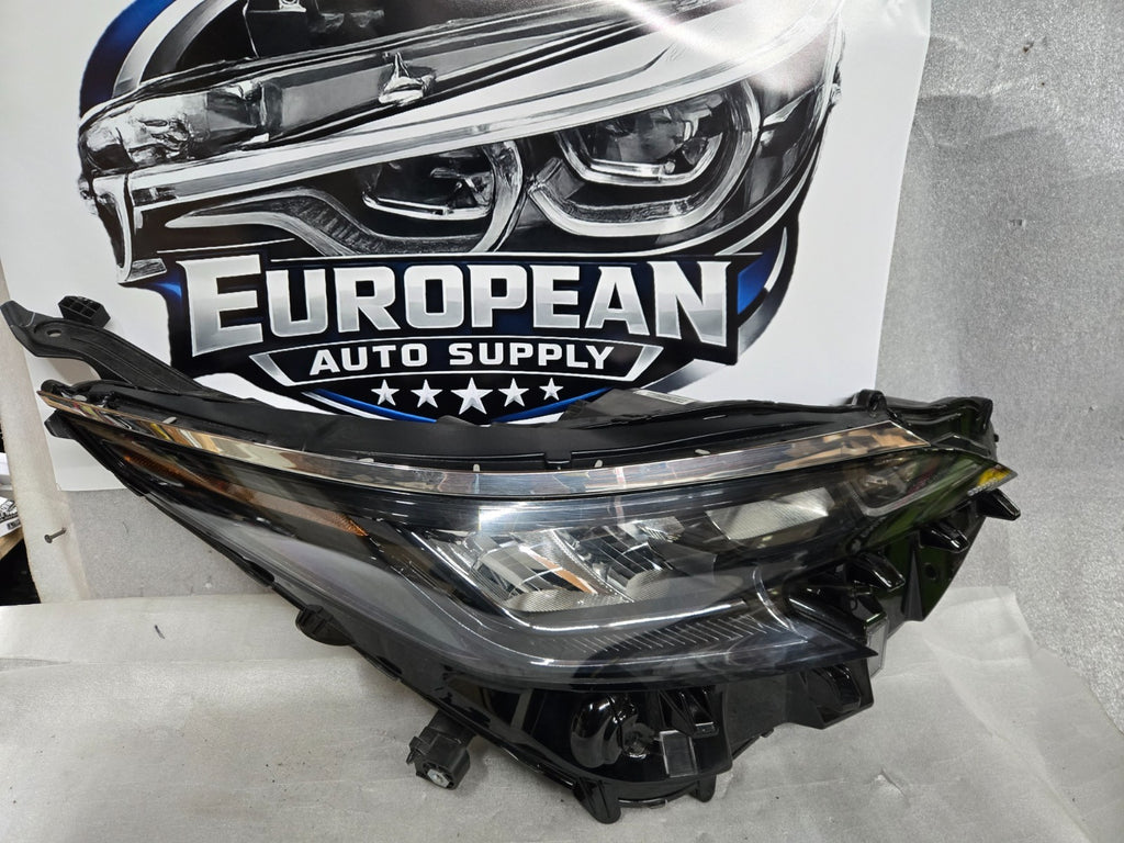 2021-2023 Toyota Sienna Right RH Side Reflector LED W/DRL Headlight OEM
