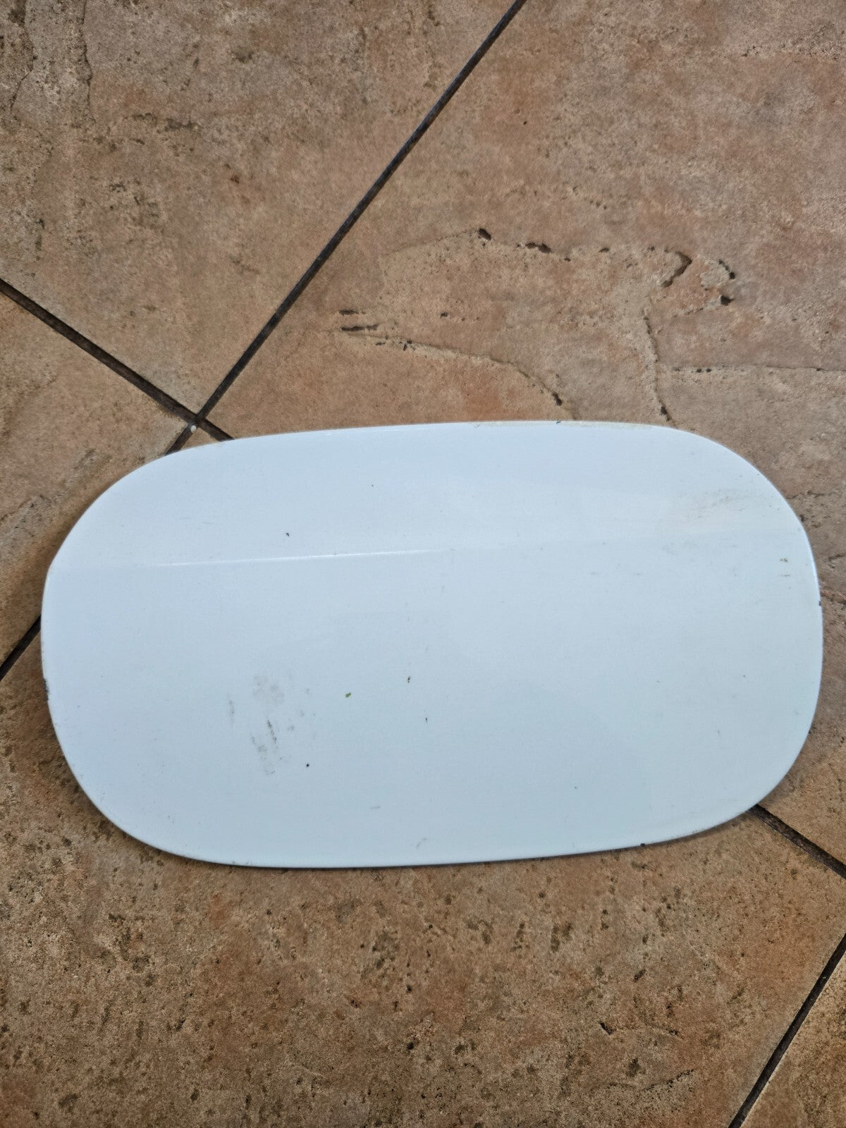 2016-2021 MERCEDES BENZ W213 A2137572100 Fuel Tank Flap OEM