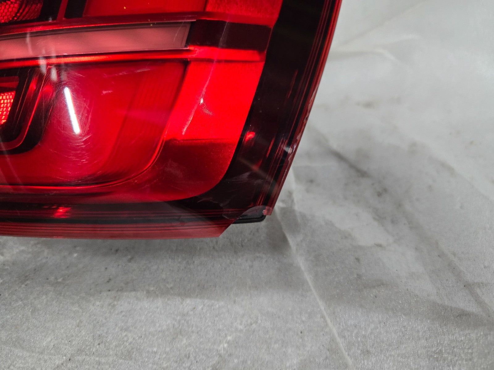 2016-2018 Audi Q3 Right RH Passenger Tail Light LED OEM 8U0945094AB *CHIP