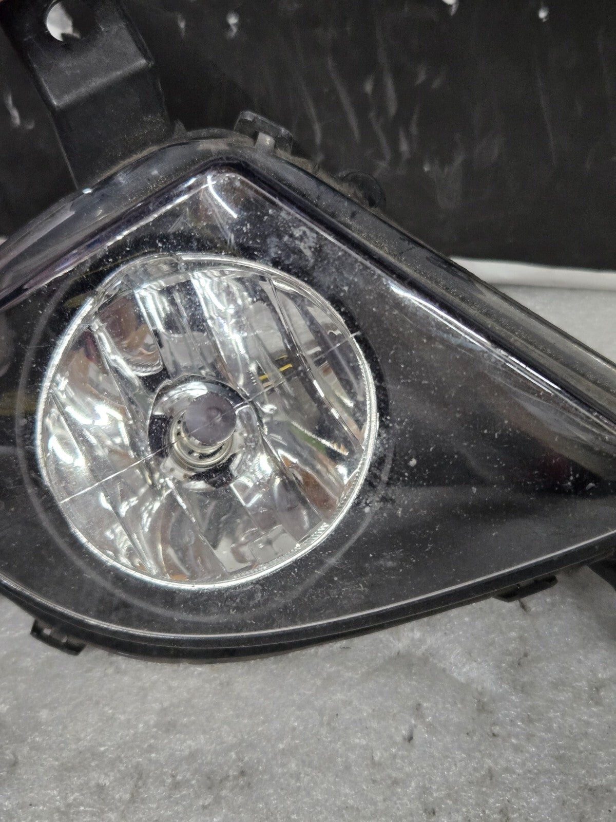 2005-2011 BMW 328i Xdrive RIGHT PASSENGER SIDE FOG LAMP LIGHT 170037-02 OEM