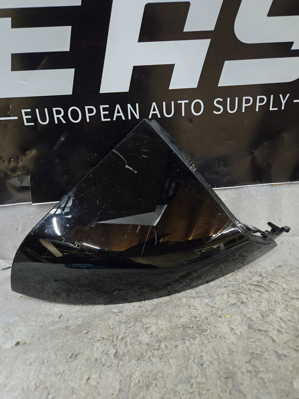 2022-2025 Range Rover L460 Front Bumper Left Corner Cover  M8E2-17E785-A OEM
