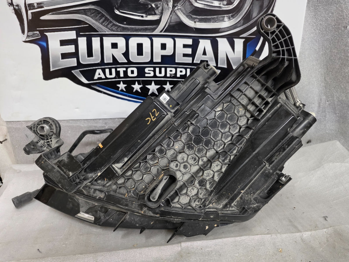 2024 - 2025 Volkswagen Atlas Right RH Base LED Headlight OEM Complete 3CN941082L