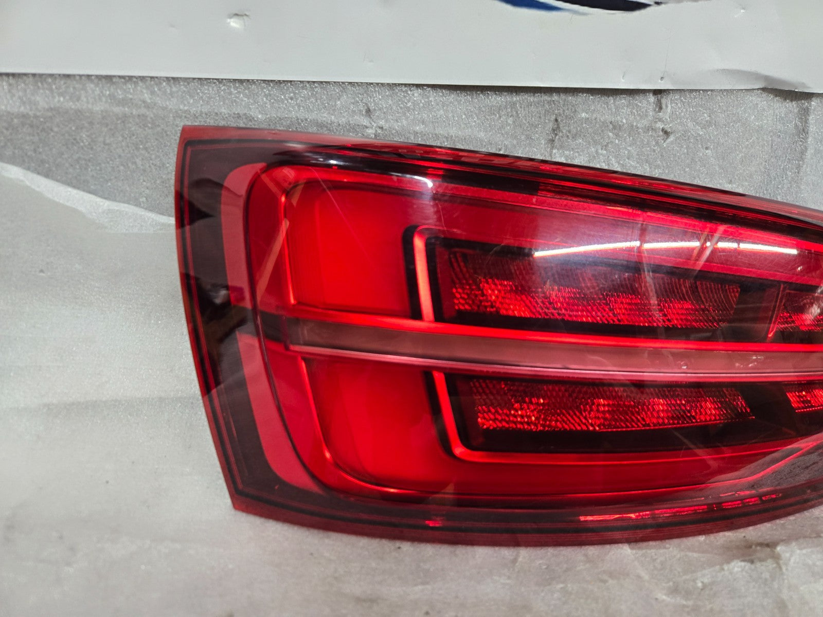 2016-2018 Audi Q3 Left LH Driver Tail Light LED OEM 8U0945093AB