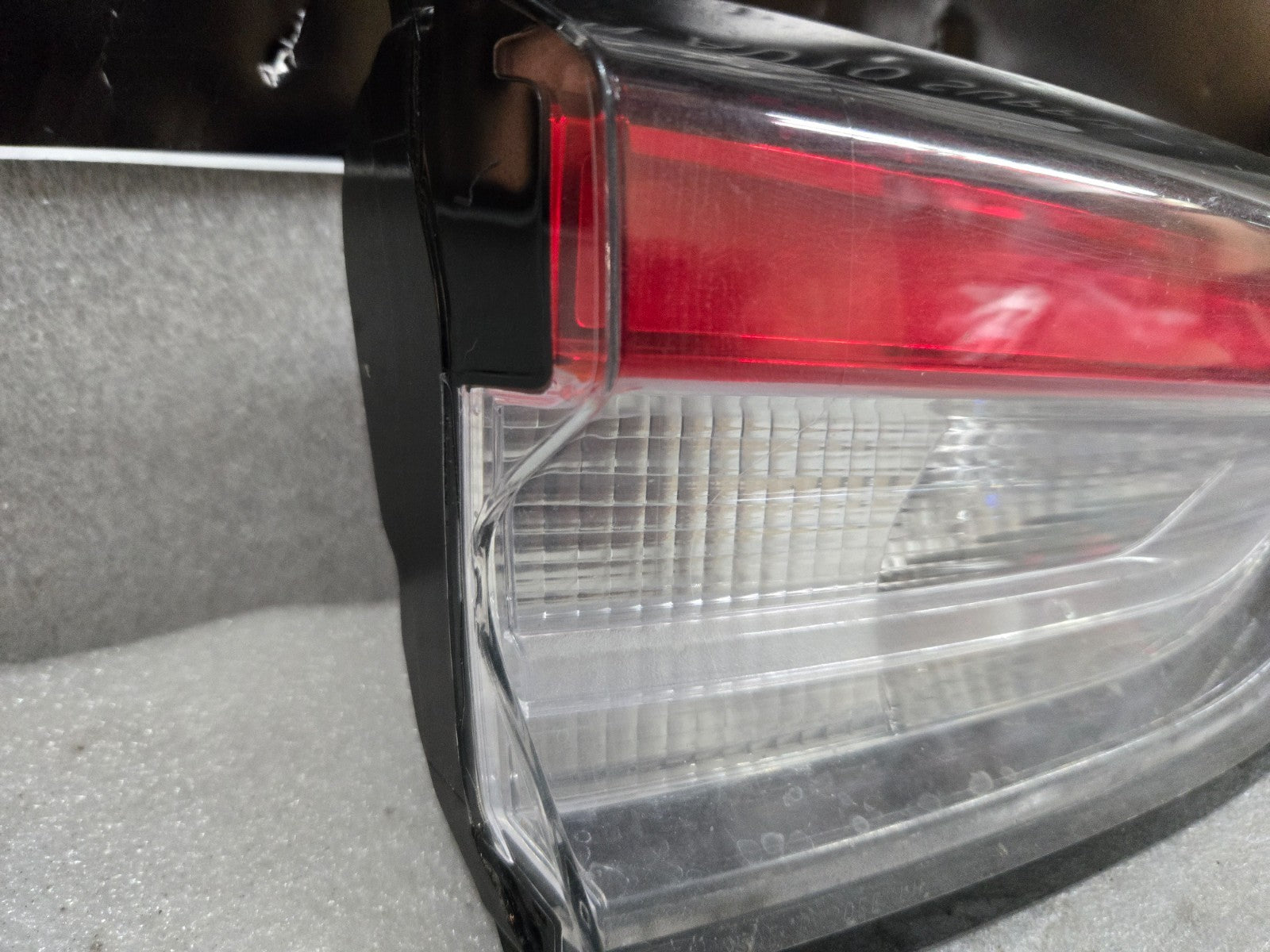 2019-2021 FORD ESCAPE REAR Driver LEFT TAIL LIGHT LAMP OEM LJ6B-13A603-AL
