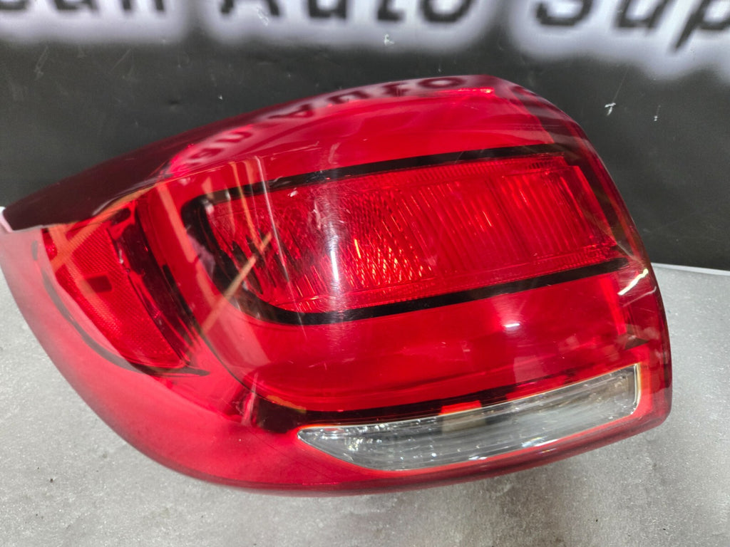 2014-2016 Kia Sportage Driver Tail Light Quarter Panel Mounted 924013W520 OEM