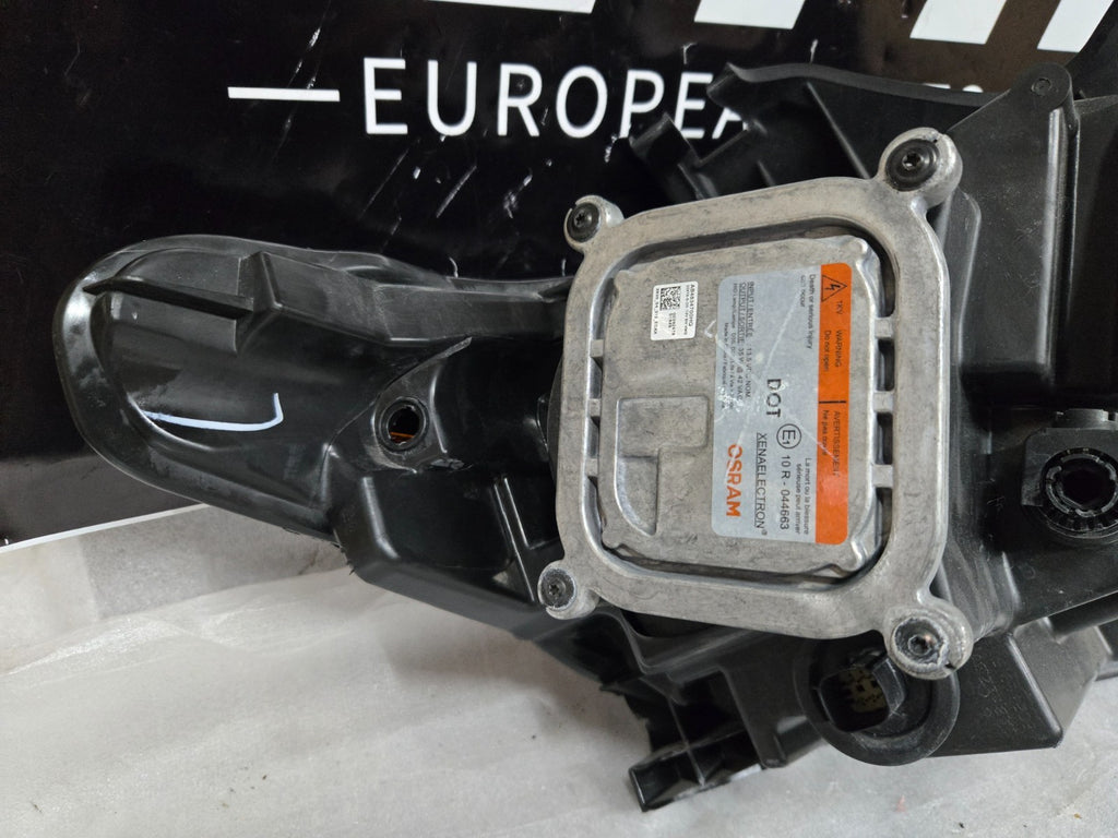 2018-2021 Chevrolet Traverse Xenon HID Headlight Left LH Driver OEM 84721414
