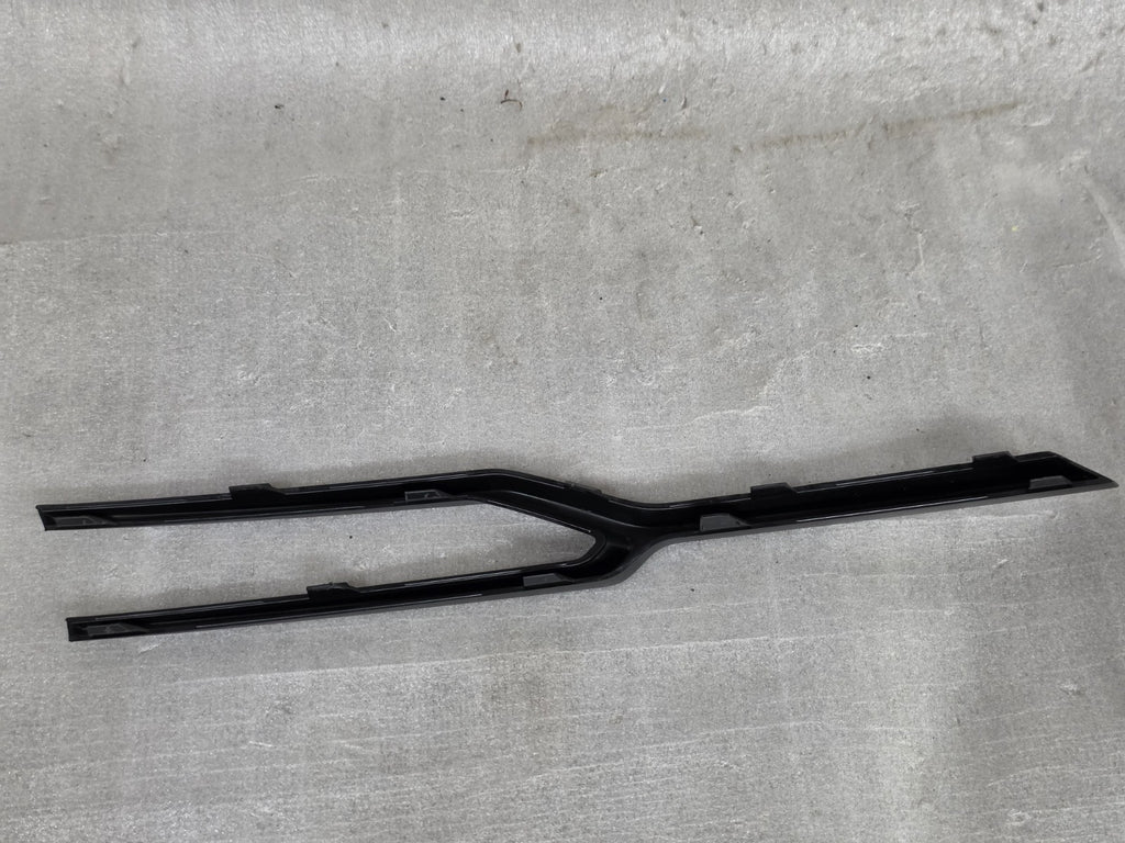 2021 Lamborghini Urus Front Bumper Cover Section 4ML807533AGRU OEM