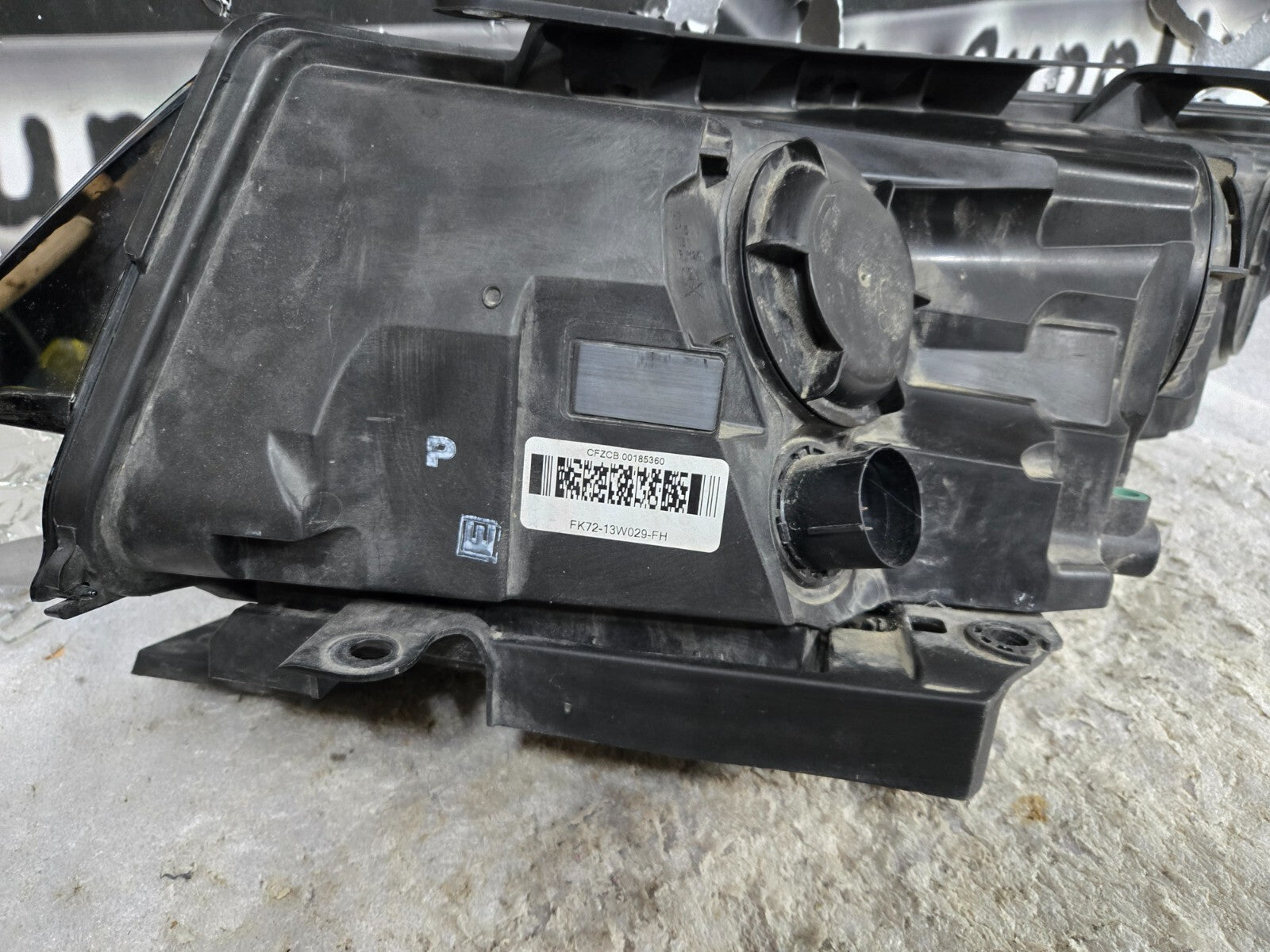 2015-2019 LAND ROVER DISCOVERY SPORT RIGHT RH XENON HID HEADLIGHT ASSEMBLY OEM