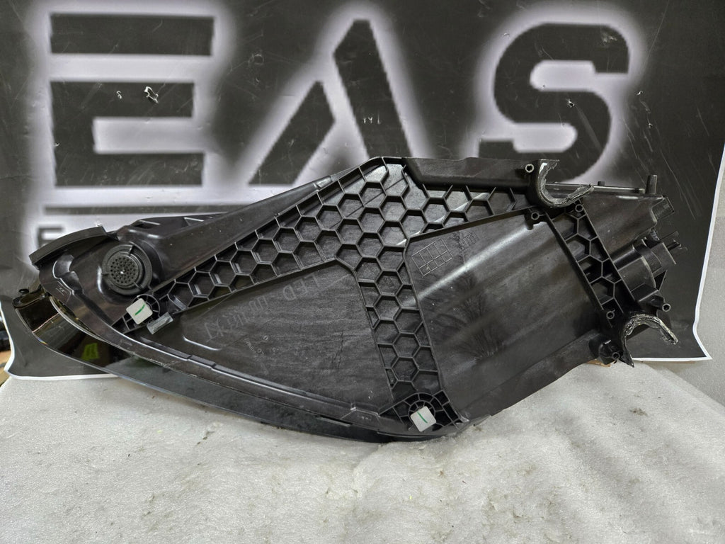 2024 2025 Porsche Cayenne Right RH Passenger Side LED Headlight OEM 9Y0941082M