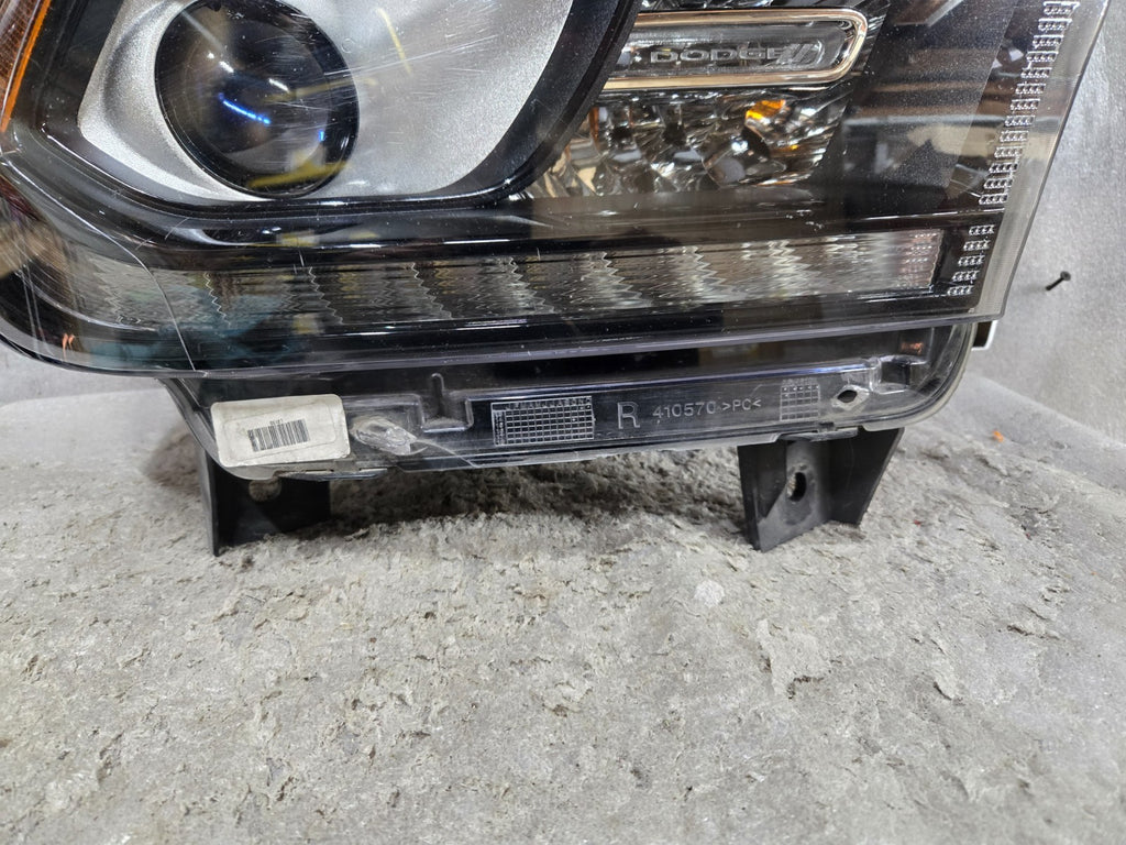 2016-2020 DODGE DURANGO HEADLIGHT RIGHT RH HALOGEN W/ LED OEM 68299130AF