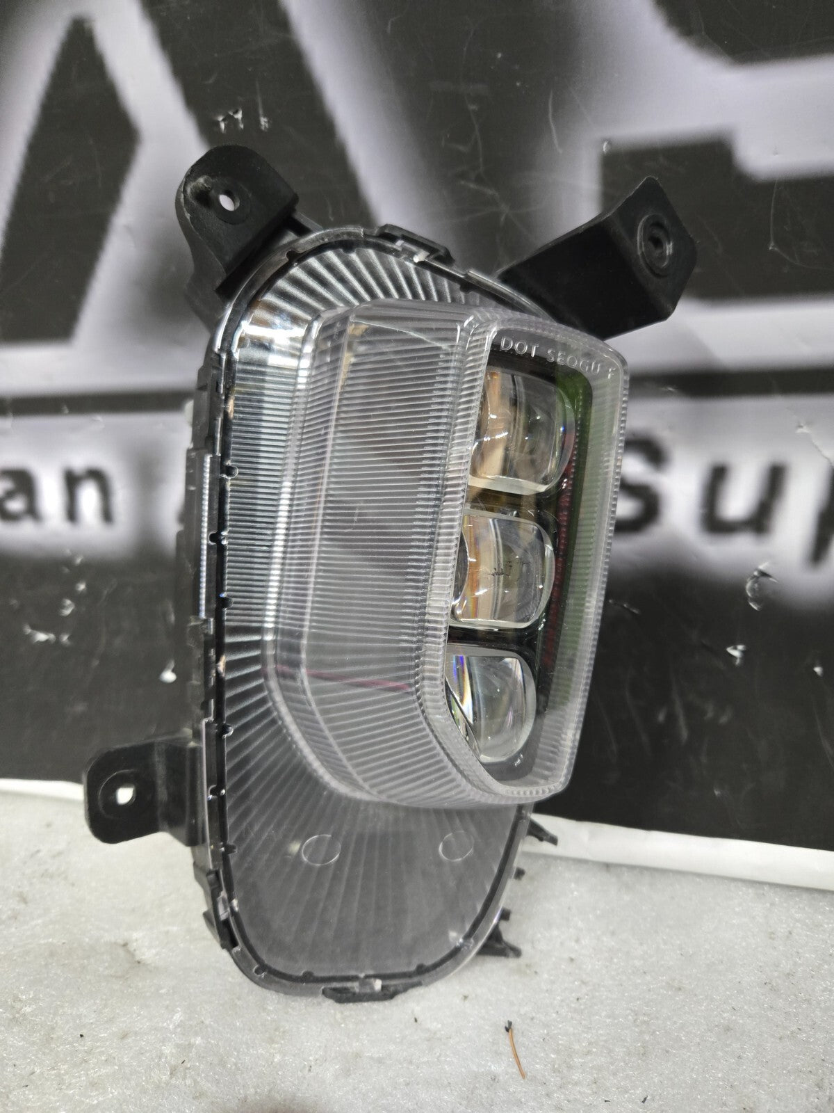 2021-23 KIA SELTOS FRONT RIGHT PASSENGER SIDE FOG LIGHT LAMP LED 92202-Q5110 OEM