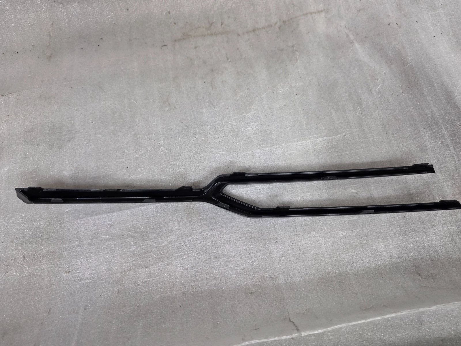2021 Lamborghini Urus Front Bumper Cover Section 4ML807533AGRU OEM