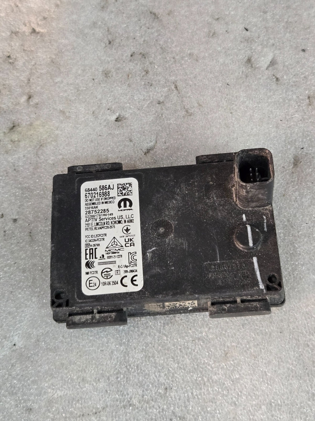 2021- 2024 Jeep Grand Cherokee Wagoneer OEM Front Distance Sensor 68440586AJ