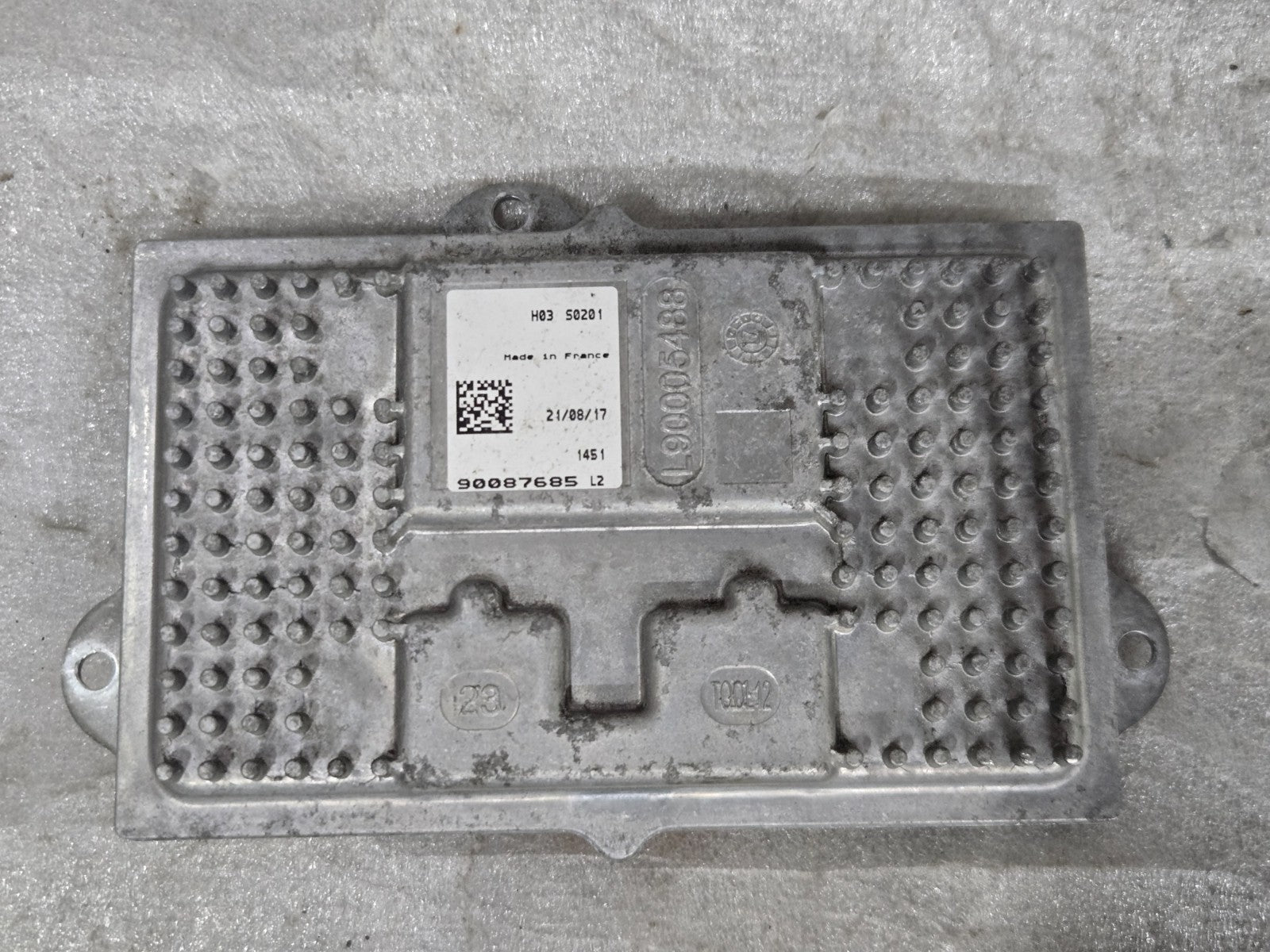 2017-2020 Ford Fusion Headlight LED Module Ballast 90087685 Genuine OEM