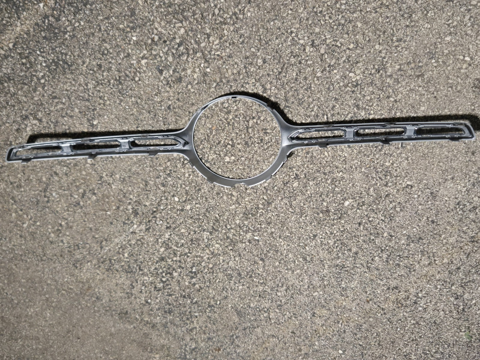 2020 - 2024 Mercedes-Benz GLE-Class Center Grille Trim Molding OEM A1678881701