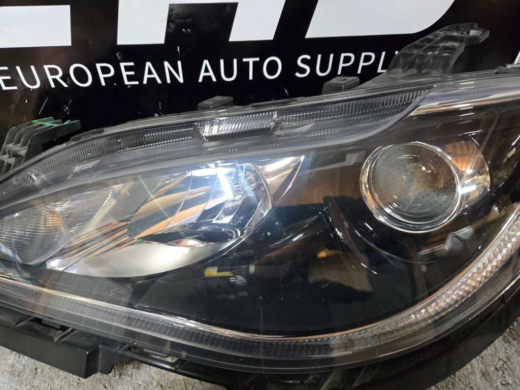 2017-2020 CHRYSLER PACIFICA HEADLIGHT OEM LEFT DRIVER SIDE HID XENON 68228949AF