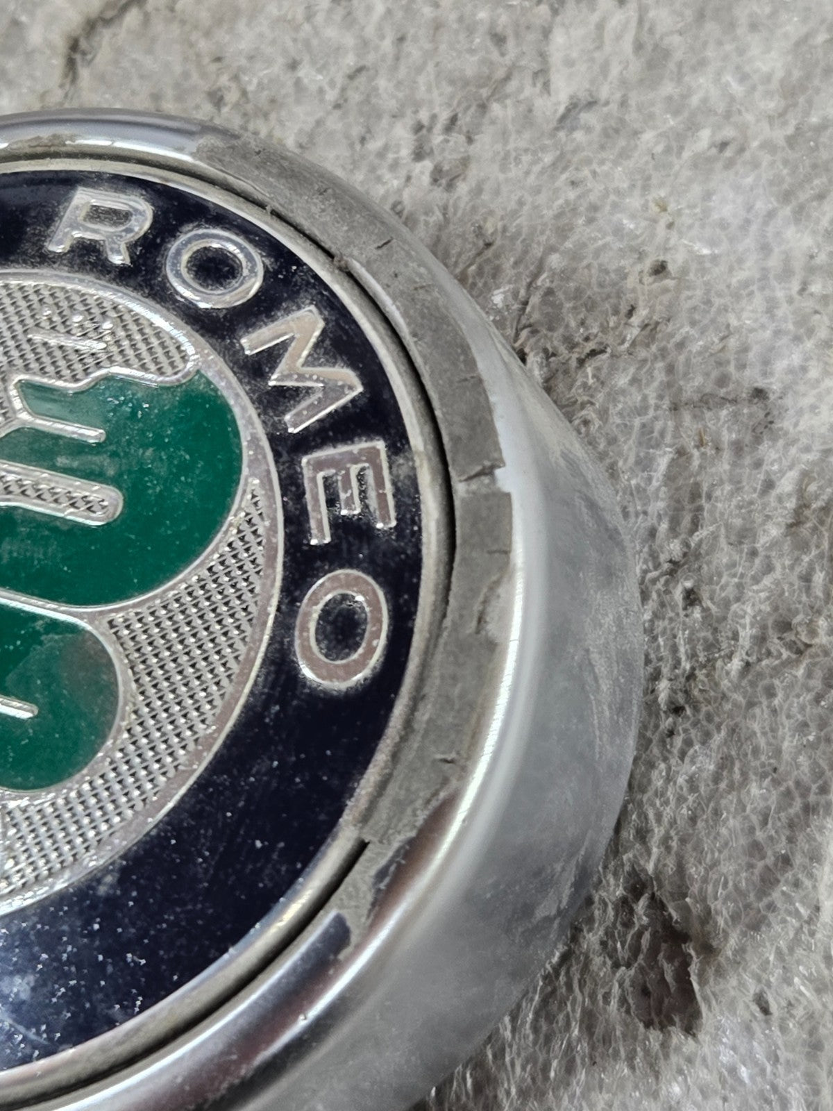 Alfa Romeo -Front Grille Badge Emblem Logo 13051935 OEM