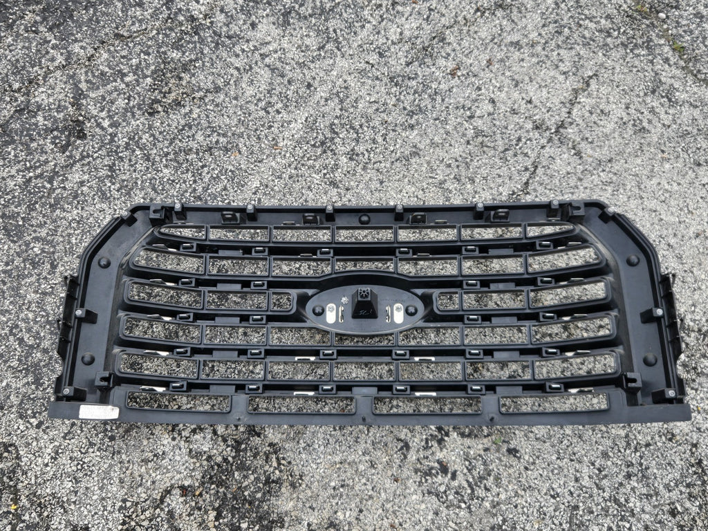 2015-2017 FORD F150 XLT OEM CHROME GRILLE FL34-8200-EBS W/ EMBLEM