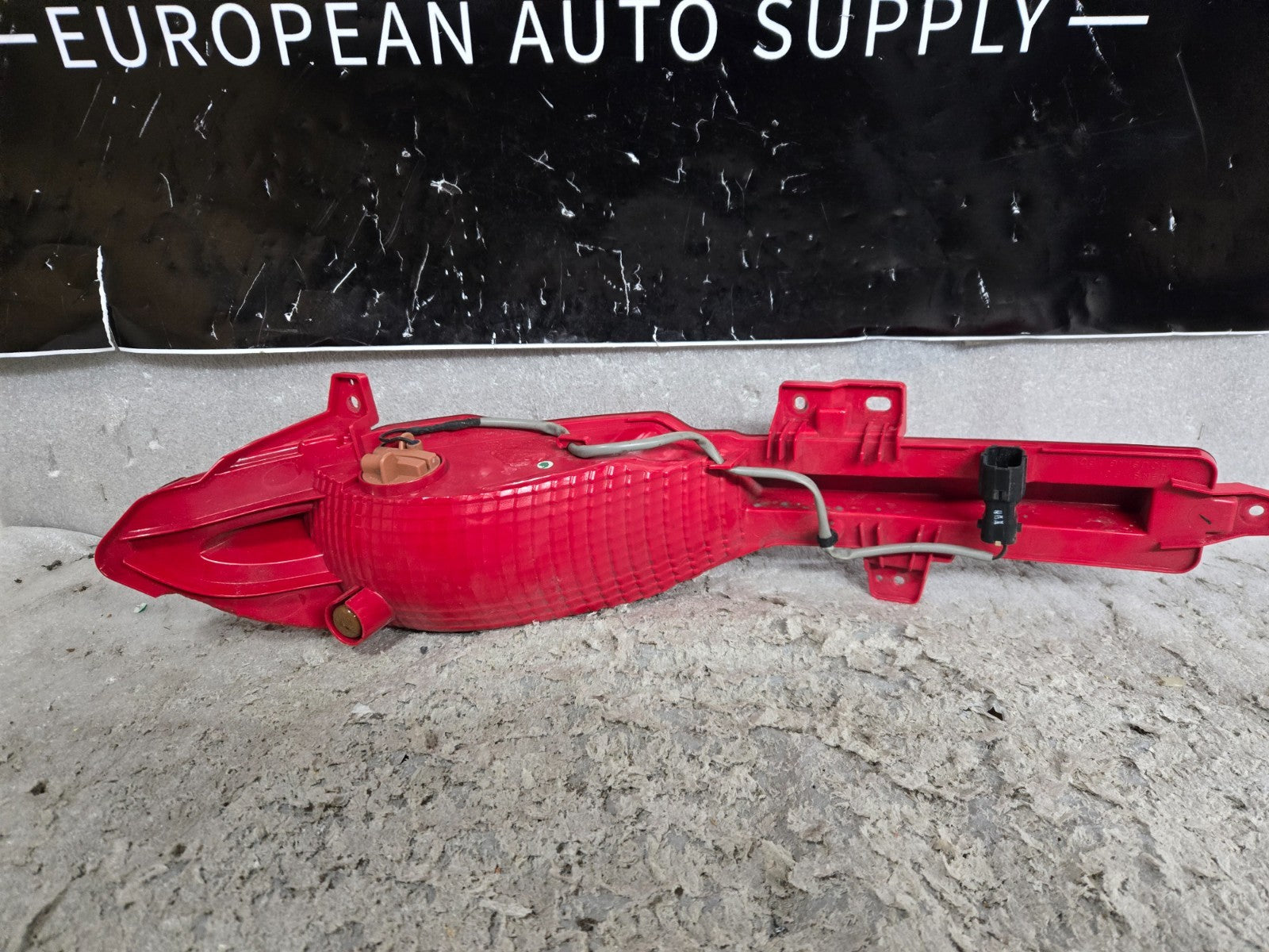 2021 - 2023 HYUNDAI SANTA FE REAR BUMPER LEFT LH DRIVER REFLECTOR LIGHT LAMP OEM