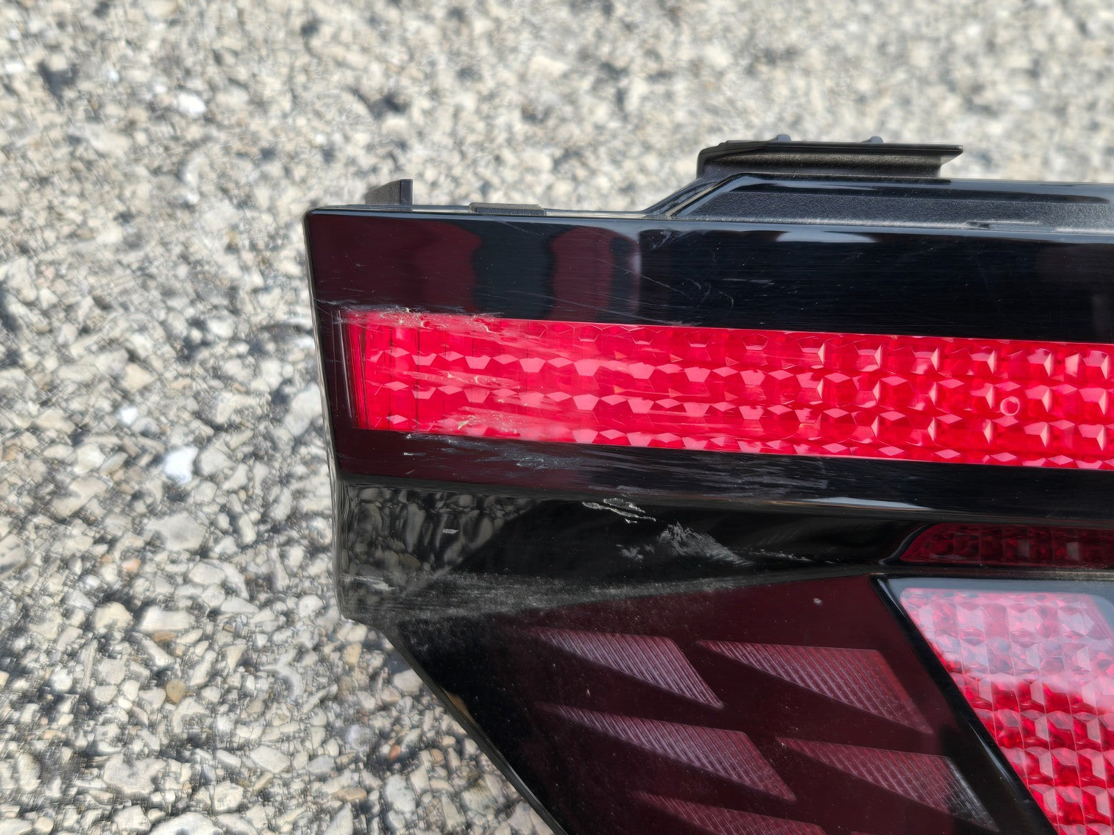 22-24 Hyundai Tucson Rear Center Trunk w/ Camera LED Tail Light OEM 92403-CW120