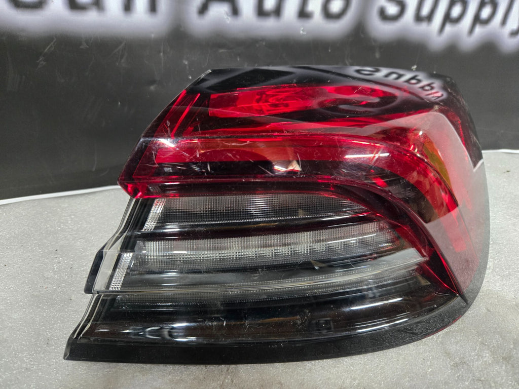 2021 2022 Maserati Quattroporte M156 LED Tail Light Lamp Right RH 20210204 OEM