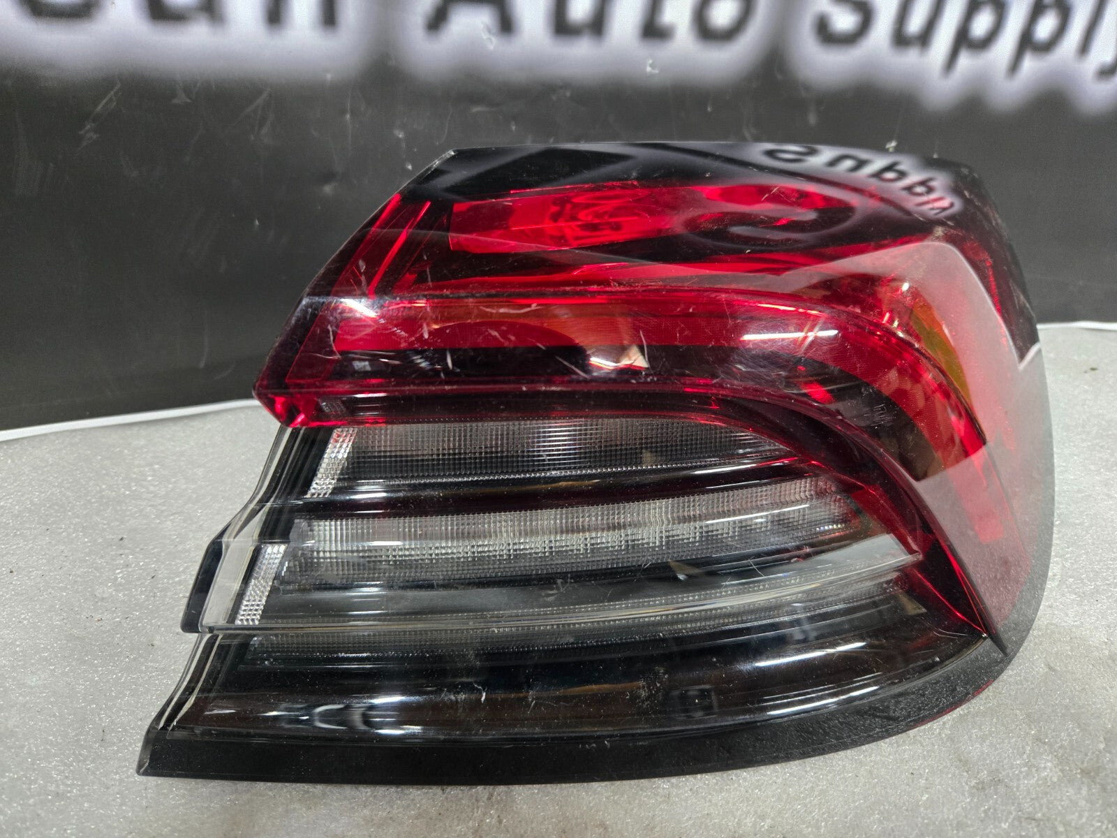 2021 2022 Maserati Quattroporte M156 LED Tail Light Lamp Right RH 20210204 OEM