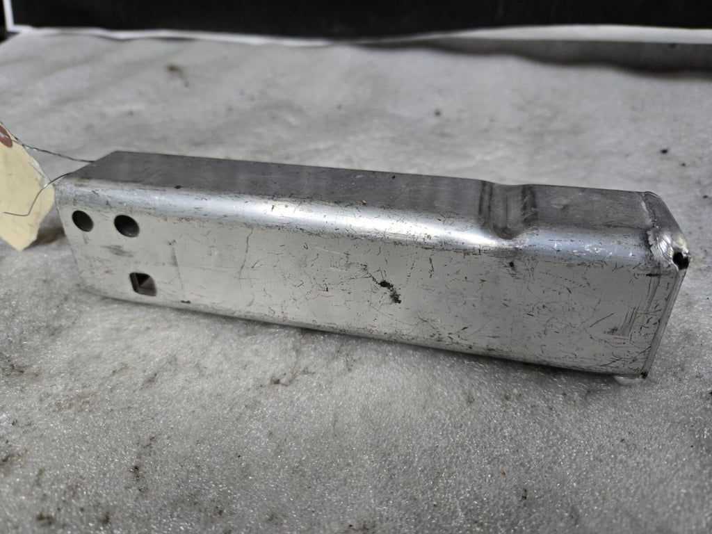 2015 - 2023 MERCEDES C300 W205 FRONT RIGHT SIDE BUMPER BRACKET OEM A2056203701