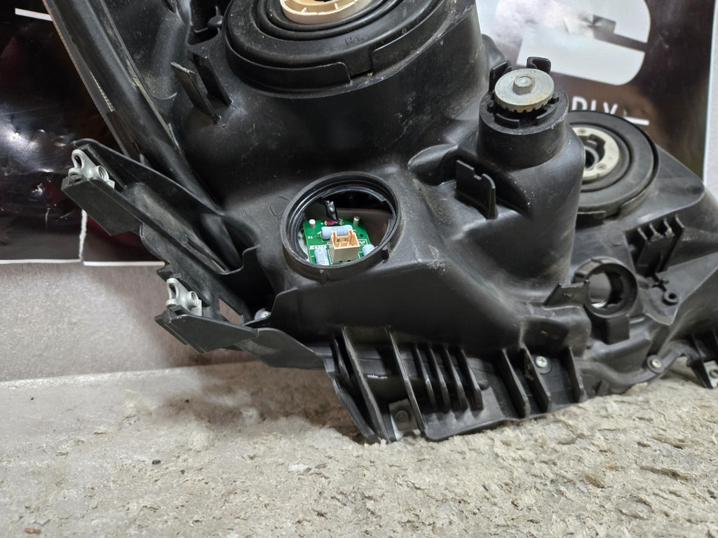 2018 2019 SUBARU LEGACY OUTBACK LEFT LH DRIVER SIDE HALOGEN HEADLIGHT OEM