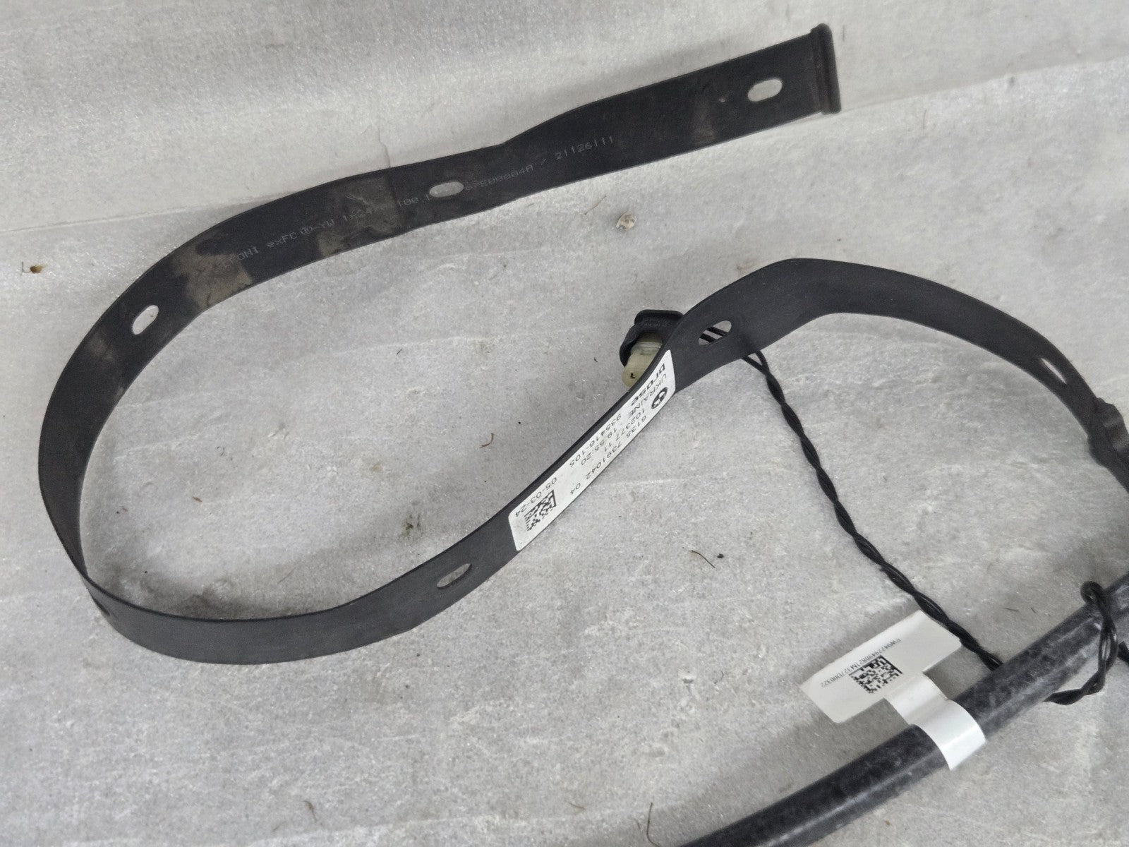 2019-2025 BMW 330i G20 OEM Hands Free Lift Tailgate Sensor Line 7391042 USED