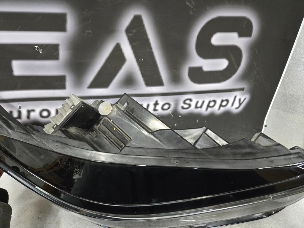 2022-2024 CHEVROLET EQUINOX RIGHT PASSENGER SIDE HEADLIGHT OEM 85538067