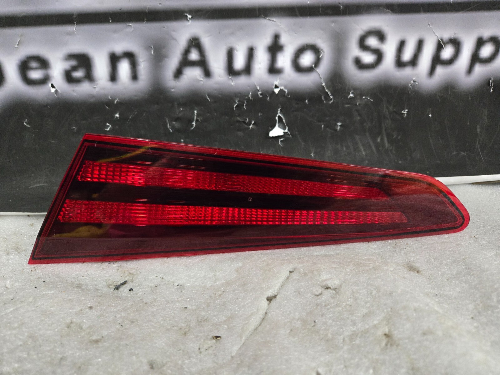 2019-2020 HYUNDAI ELANTRA RIGHT REAR TAIL LIGHT LAMP LED TRUNK MOUNT 92404-F3500