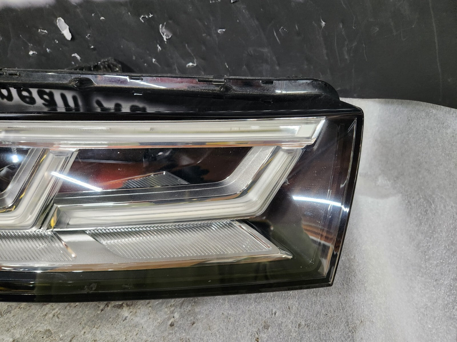 2018 - 2020 AUDI SQ5 RIGHT PASSENGER SIDE FULL LED HEADLIGHT 80A941034B OEM