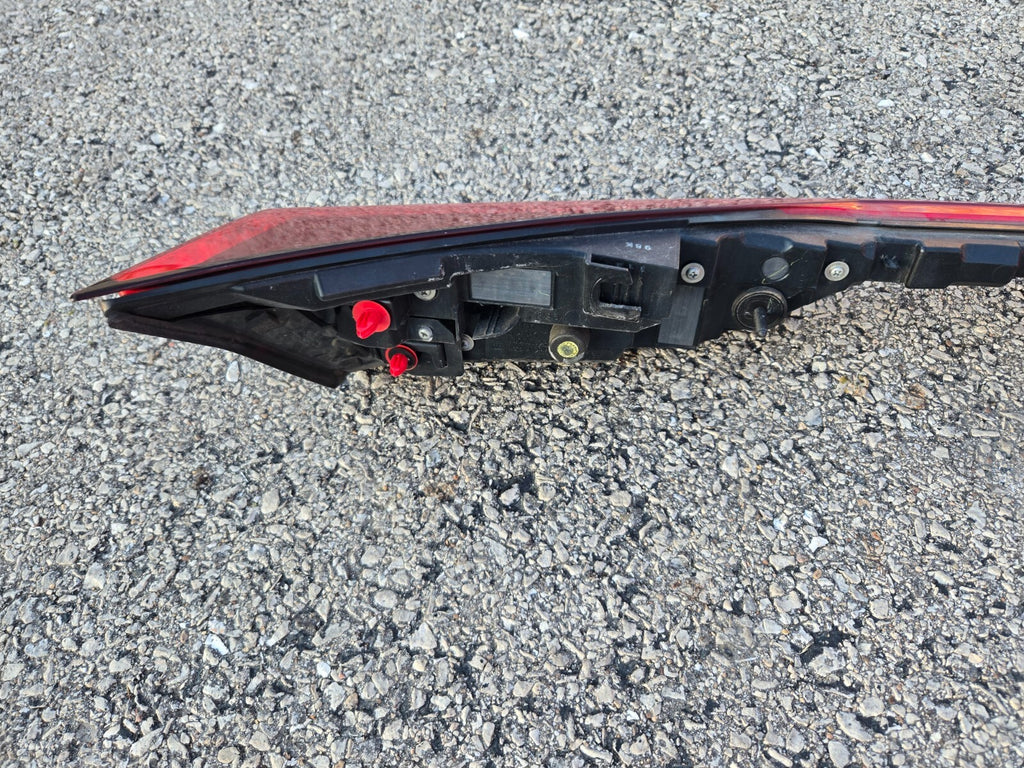 2019-2022 Lexus UX200 UX250H Tailgate Liftgate Back Center LED Taillight Bar OEM