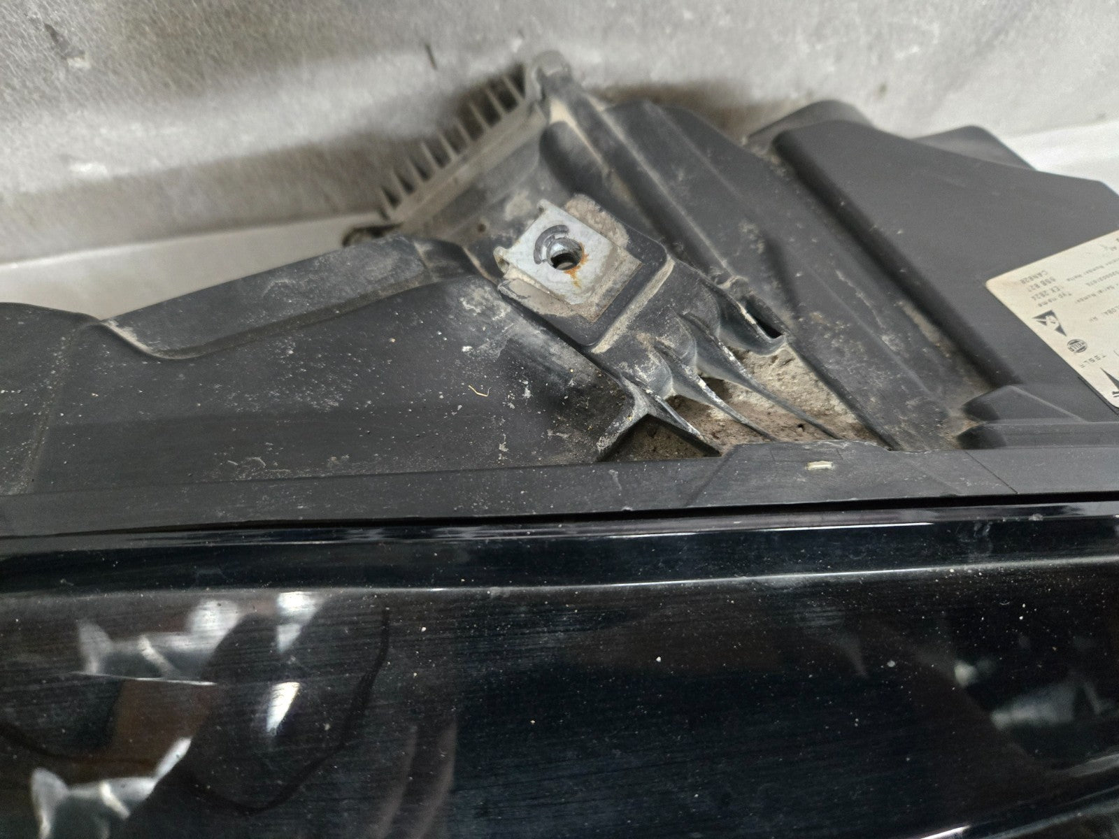2022-2024 Tesla Model S Plaid Right RH Passenger LED Headlight OEM 1563714-95-C