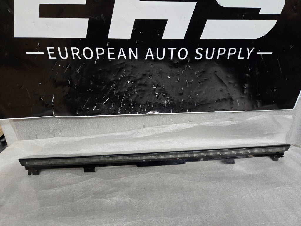 2016 LAND RANGE ROVER (L405) REAR TAILGATE HATCH THIRD 3RD BRAKE STOP LIGHT LAMP
