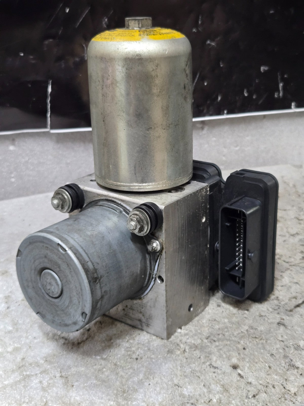 Genuine OEM Mopar Control-Anti-Lock Brake ABS Pump 68203240AC P68287981AA USED