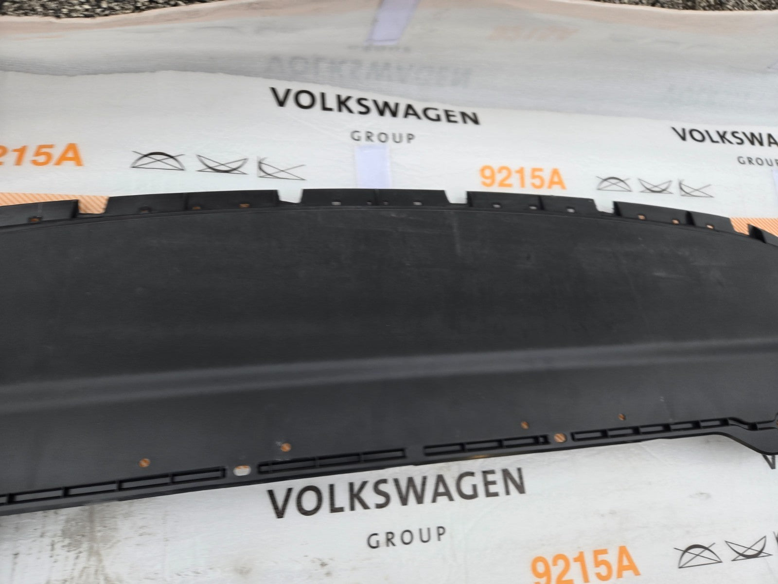 2019-2021 VOLKSWAGEN JETTA FRONT LOWER BUMPER VALANCE RETAINER COVER PANEL OEM