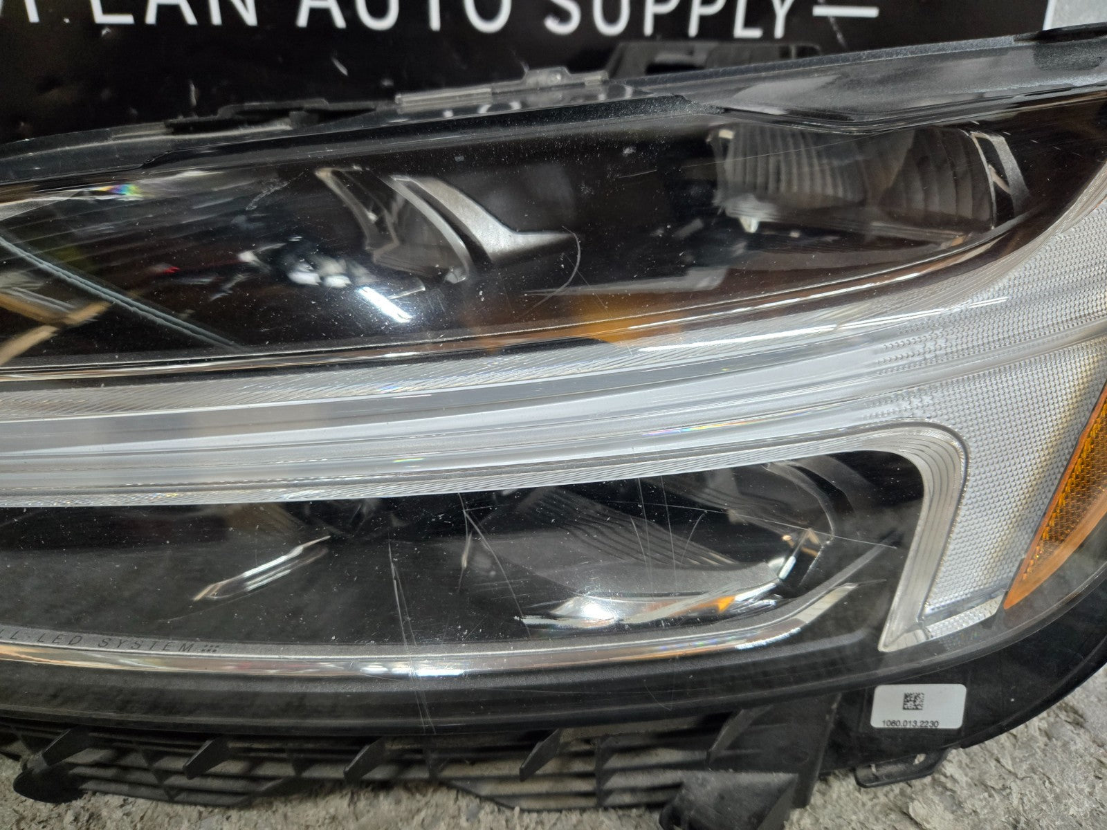 2018-2022 Volvo XC60 Left Driver Side FULL LED Headlight OEM 32228490 COMPLETE!!