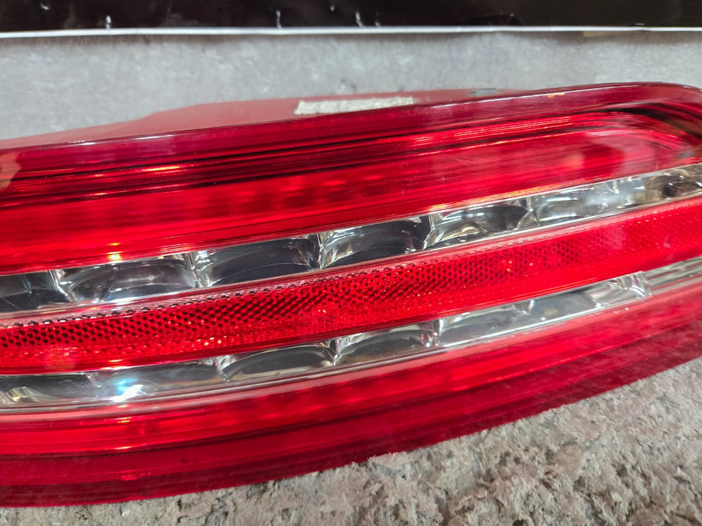 2018-2020 LINCOLN MKC REAR LEFT TAILGATE TAILLIGHT TAIL LIGHT LAMP OEM 80569CA