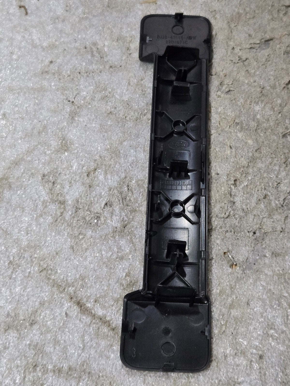 2013-2021 LAND ROVER RANGE ROVER - Interior Trunk Hatch / Liftgate Handle