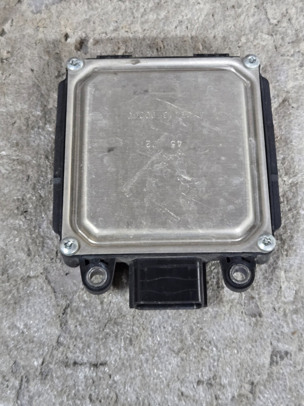 2021-2024 NISSAN KICKS REAR BLIND SPOT MONITOR RADAR SENSOR 284K0-5R10A OEM