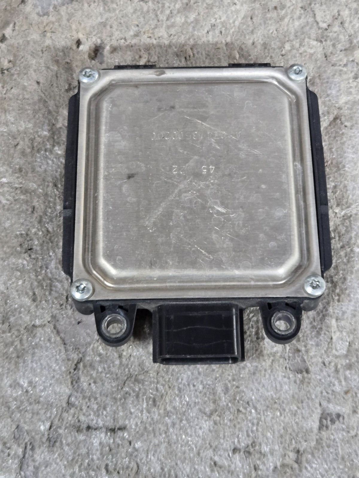 2021-2024 NISSAN KICKS REAR BLIND SPOT MONITOR RADAR SENSOR 284K0-5R10A OEM