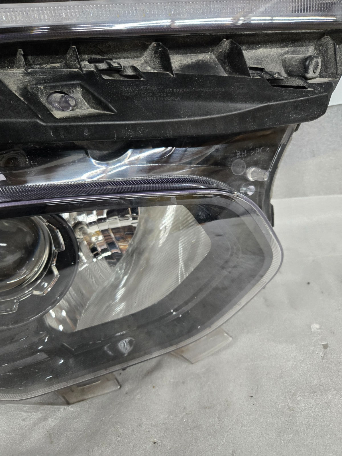 2021-2023 Chevrolet Trailblazer Front Right RH Headlight Assembly OEM 42778368