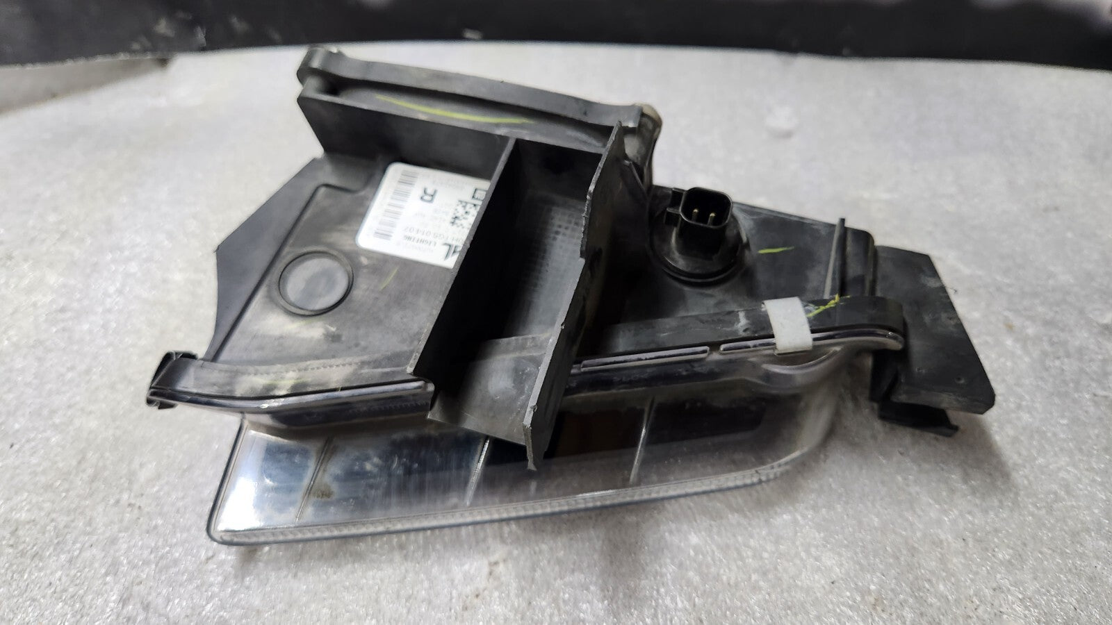 Chevrolet Camaro 2016 2017 2018 RH Right Daytime Running Light OEM 84041478