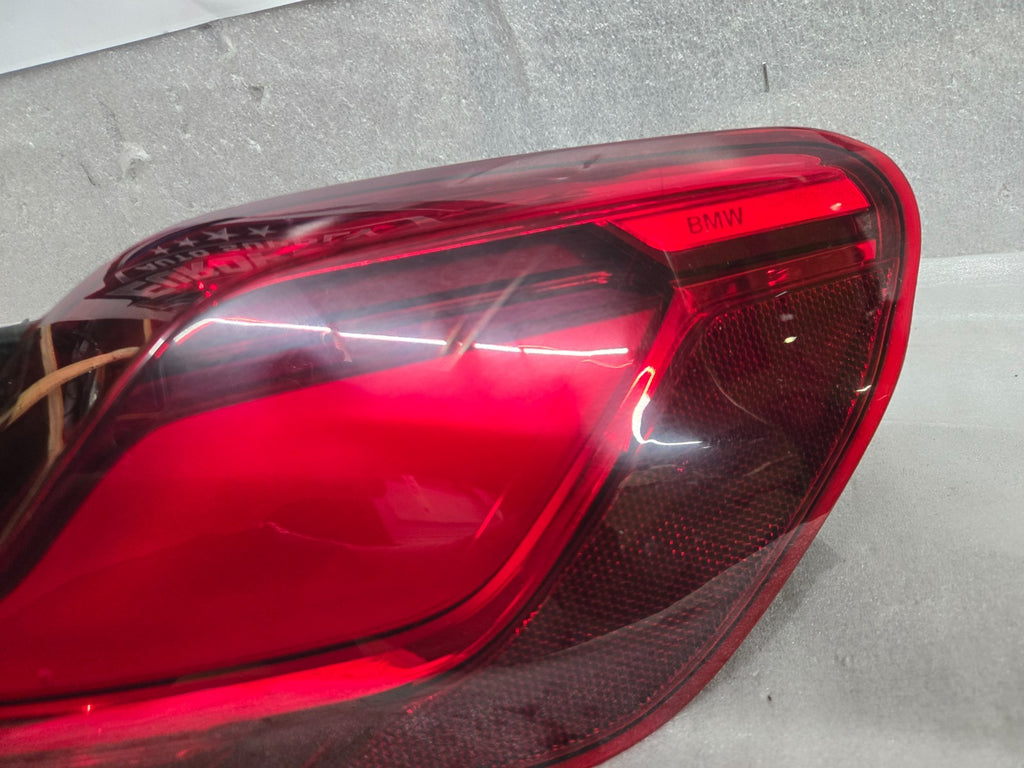 2019-2023 BMW X4 G02 REAR RH RIGHT PASSENGER OUTER QUARTER TAIL LIGHT LAMP OEM