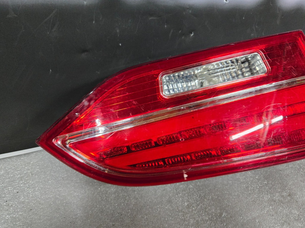 2013 2014 2015 2016 HYUNDAI SANTAFE LH DRIVER SIDE INNER TAIL LIGHT OEM 924054Z1