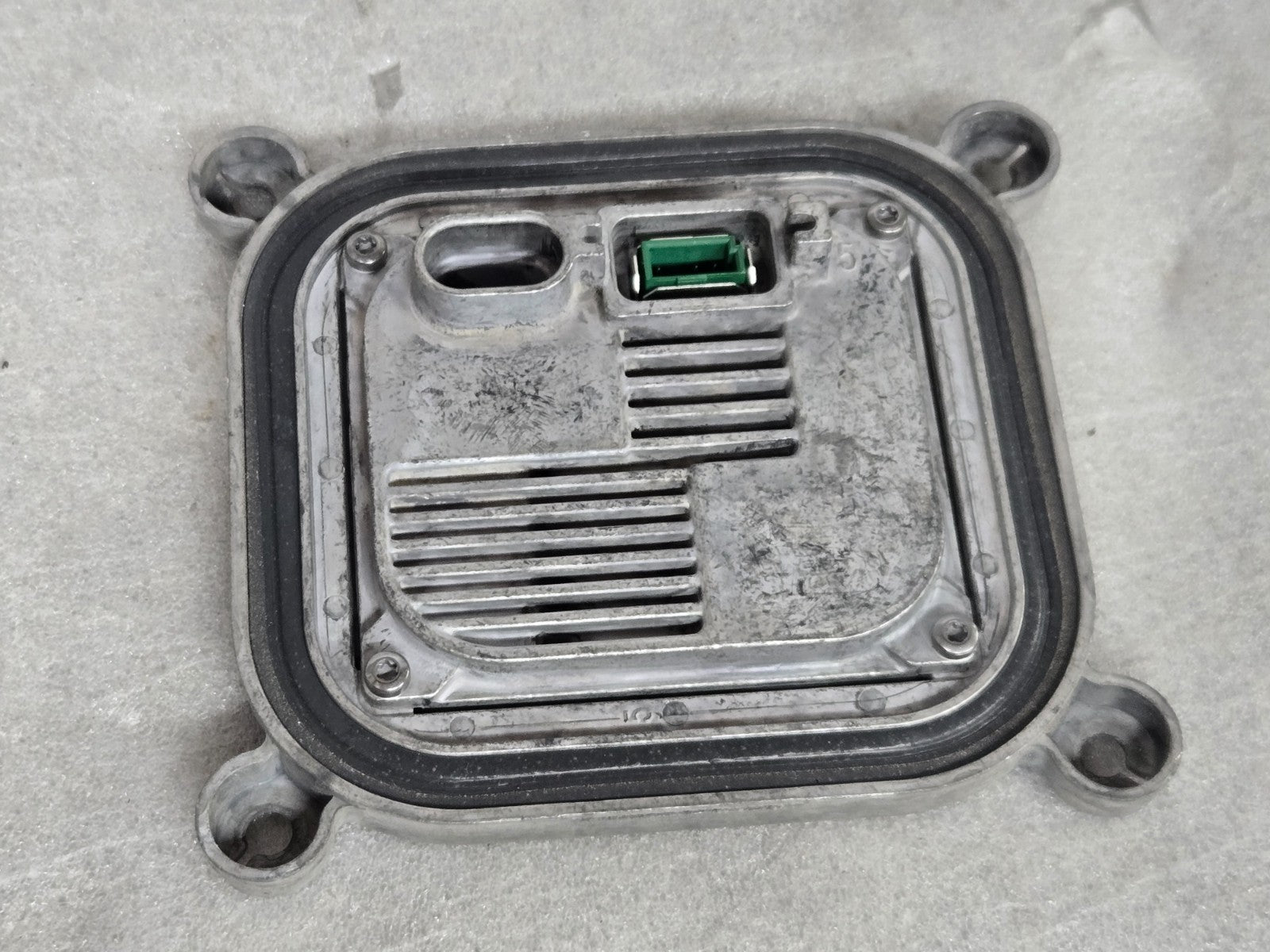 Osram HID Xenon Headlight Ballast Module Unit OEM 10R-044663 Chevy Traverse OEM