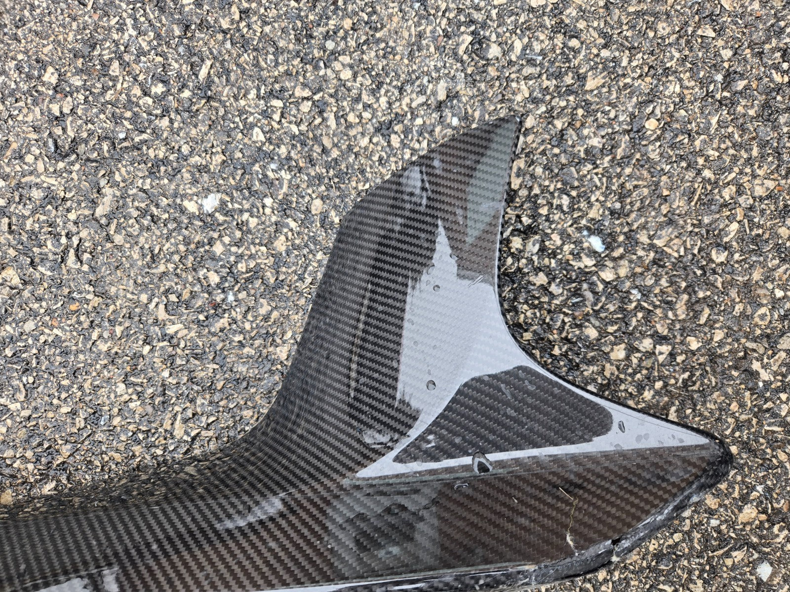 *Damaged* 2018 - 2020 BMW M5 F90 Front Left Right Carbon Fiber Splitter Set OEM