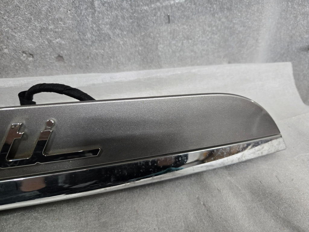 2014-2017 Maserati Ghibli Trunk Deck Lid Cover w/Camera 670010759 OEM 178269